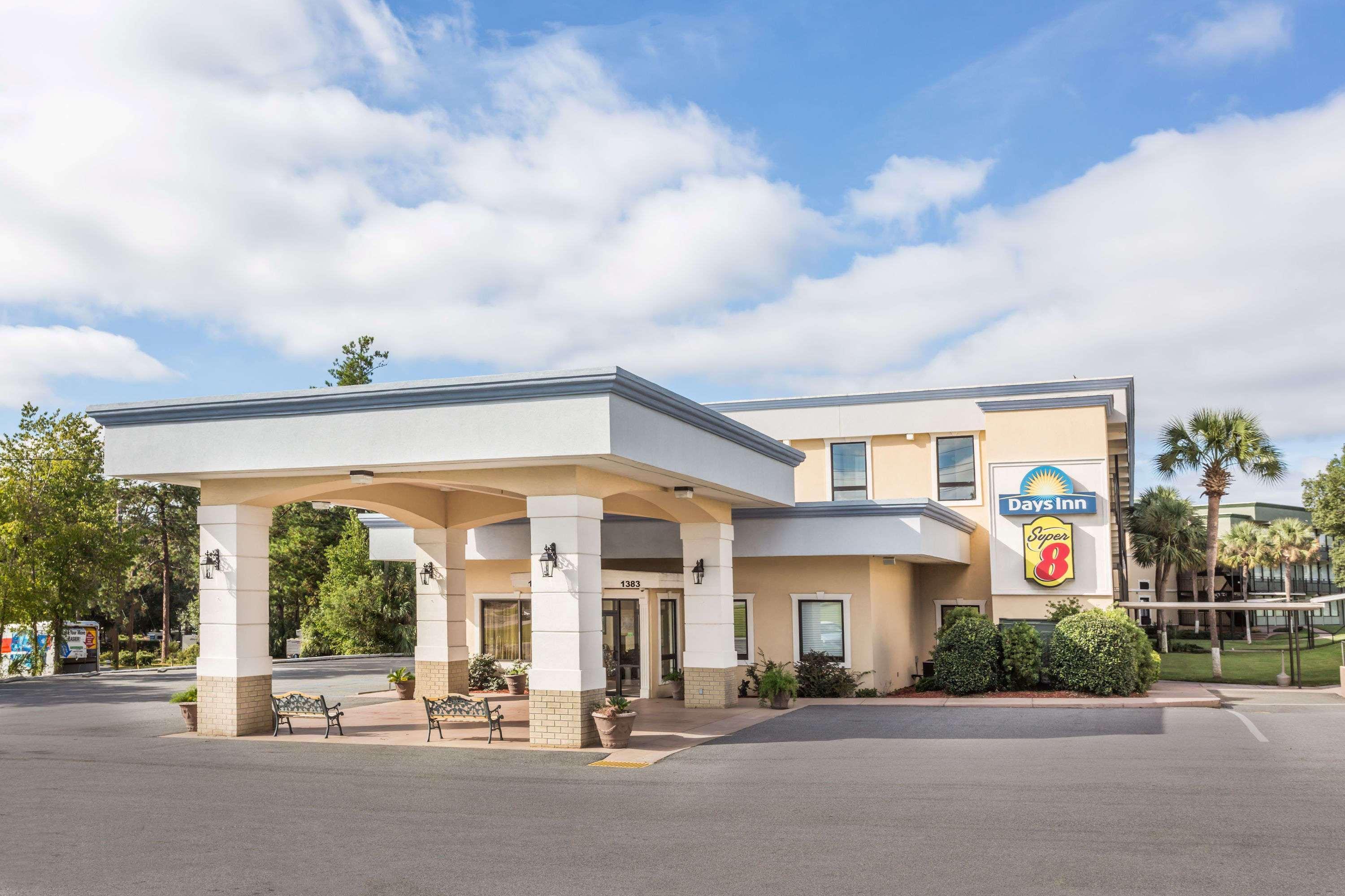 Super 8 By Wyndham Valdosta Mall Zewnętrze zdjęcie