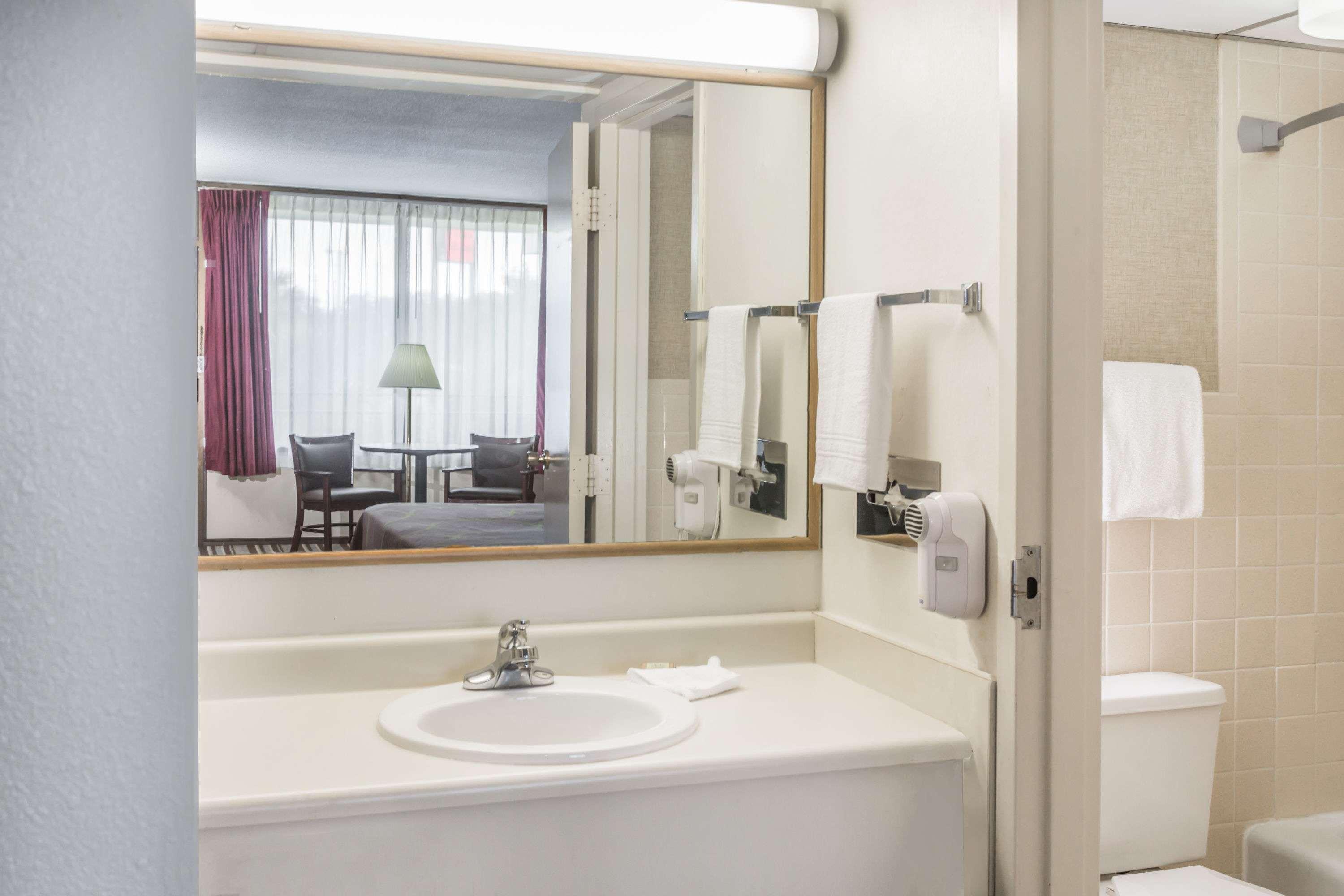 Super 8 By Wyndham Valdosta Mall Zewnętrze zdjęcie