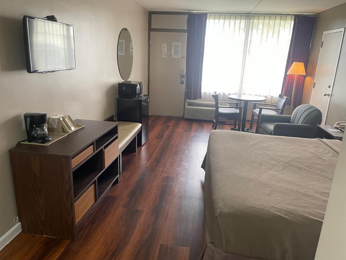 Super 8 By Wyndham Valdosta Mall Zewnętrze zdjęcie